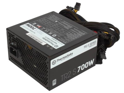 Блок питания Thermaltake TR2S 700W <700W, (20+4+4+4) pin, 2x(6+2) pin, 6xSATA, 5xMolex, FDD, 12 см, кабель питания, 86%,