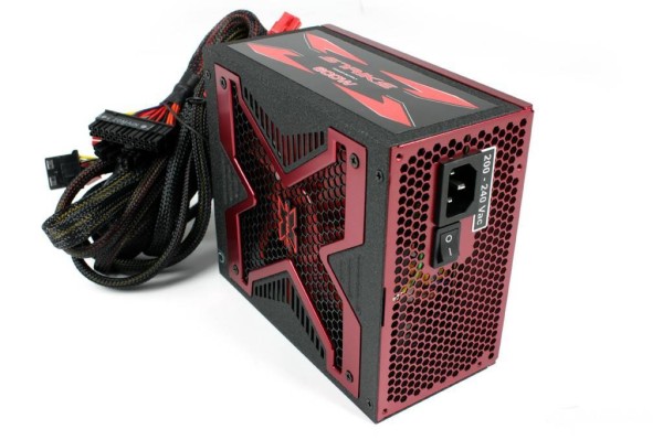 Блок питания Aerocool Strike-X 600W <600W, (24+4+4) pin, 2x(6+2) pin, 6xSATA, 5xMolex, FDD, 14 см, 80 Plus Bronze, Activ