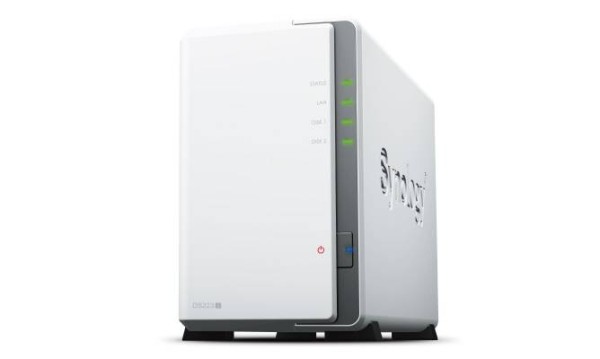 Synology DS223j Сетевое хранилище 2x2.5"/3.5" SATA, Realtek RTD1619B/4х1.7GHz, 1 GB DDR4, 1x1 Гбит/с, 2xUSB 3.2