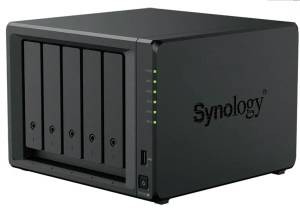 Synology DS1525+ Сетевое хранилище 5x2.5"/3.5" SATA, 2хM.2 2280 NVMe SSD, Ryzen V1500B-2.2GHz, 8GB DDR4, 2x2,5 Гбит/с